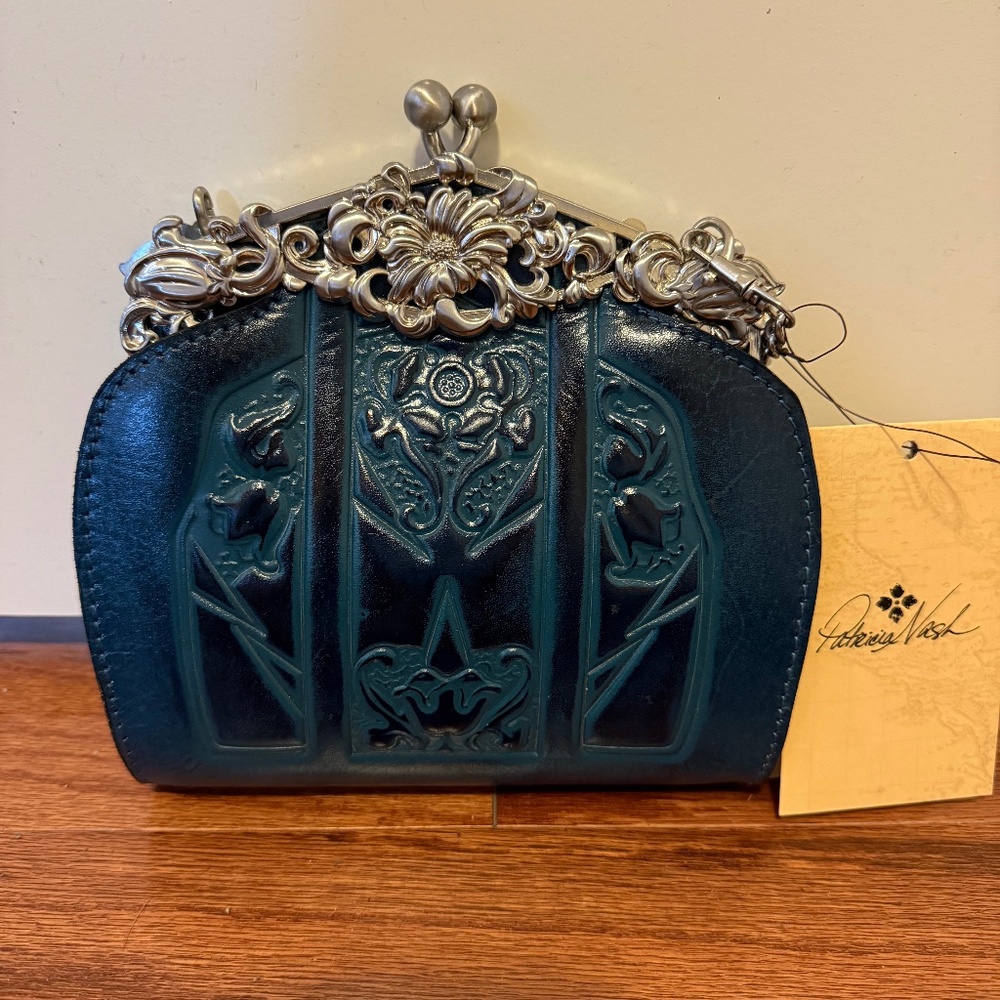 Patricia Nash leather kiss lock crossbody